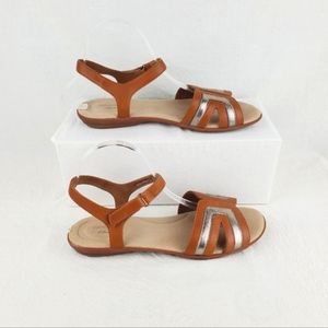 Clarks collection ultimate comfort tan sandals size 9.5M
